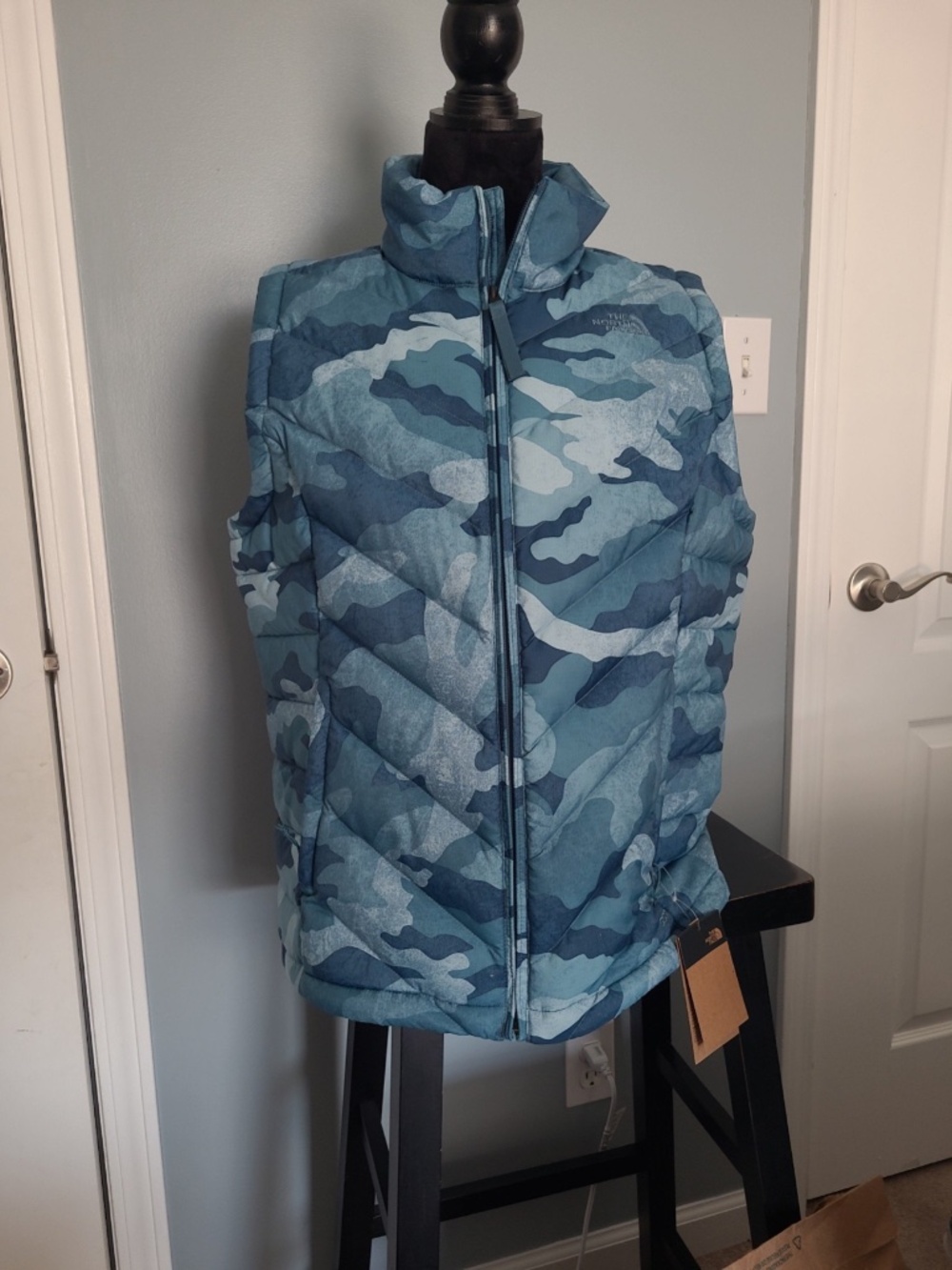 Northface xl camo ladies vest XL